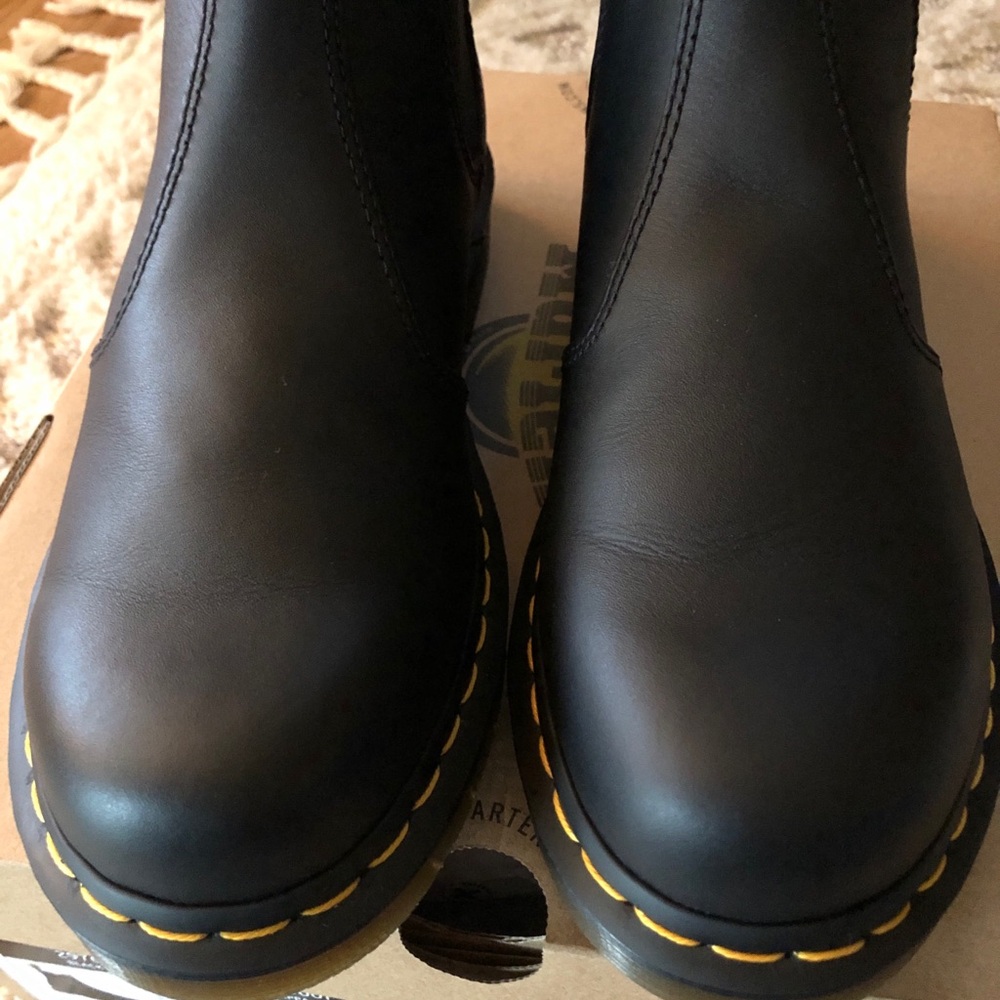Dr. Martens Black Nappa Leather Chelsea Boots, men’s 8 women’s 9 - Picture 7 of 7